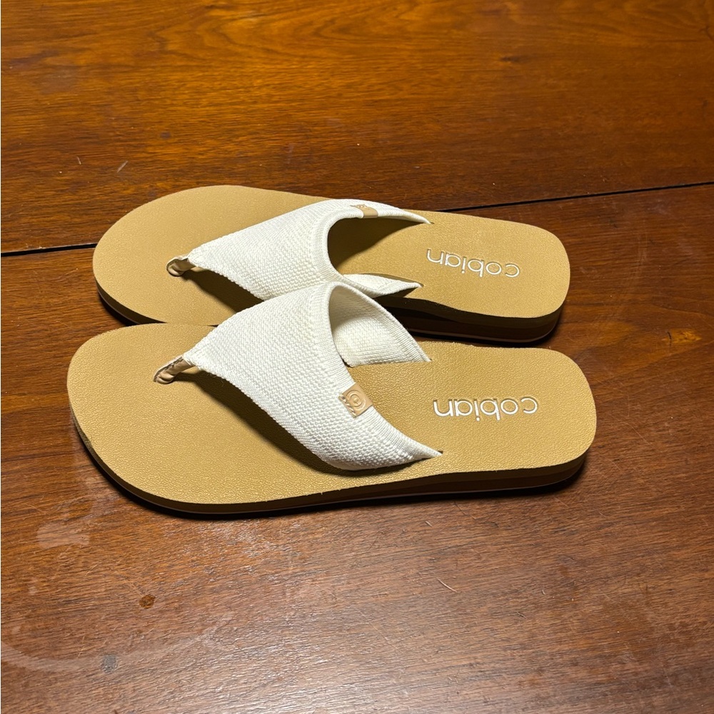 Cobian Flip Flops White Women Size 7 - Picture 4 of 8